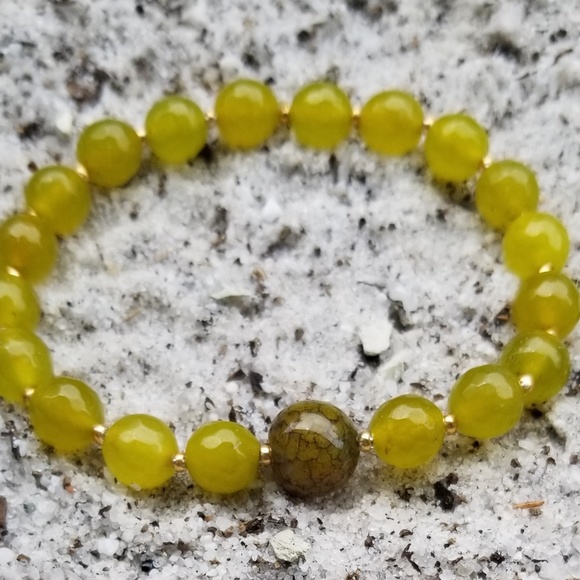 Green crystal beaded bracelet - Picture 3 of 3